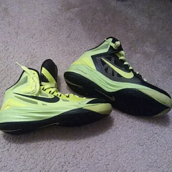 Sneakers - Picture 3 of 7